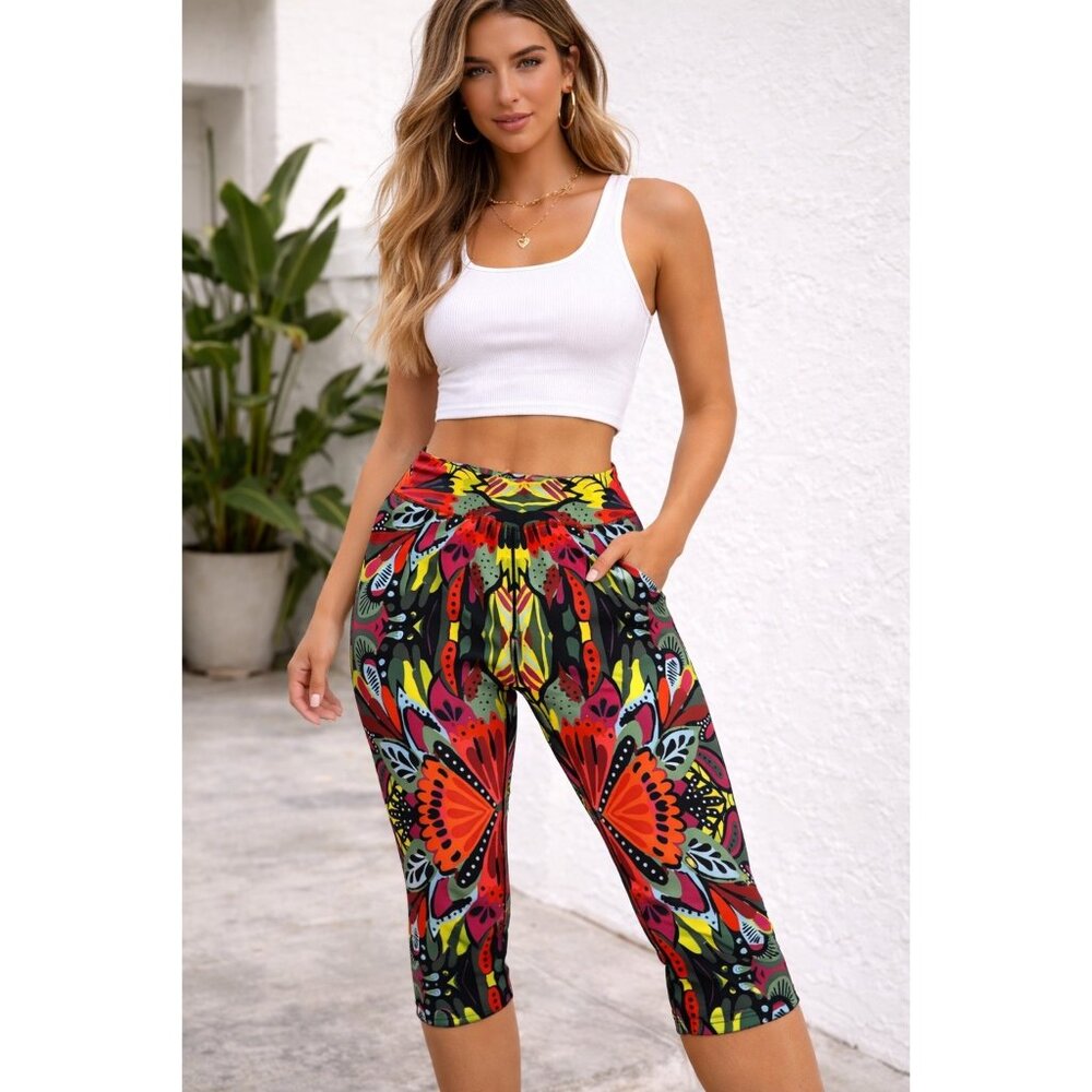 Betsey Johnson Performance Butterfly Kaleidoscope Capri Leggings • XL